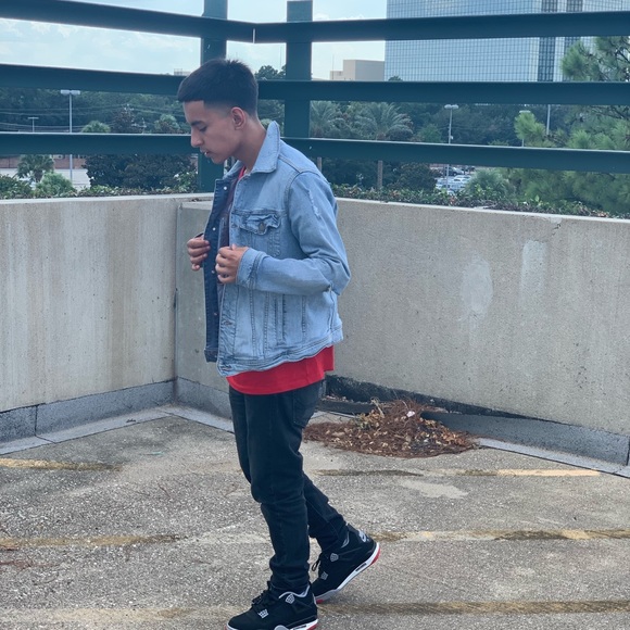 Meet your Posher, Cristian - Picture 1 of 1